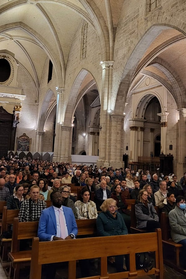 Misa Del Gallo En La Catedral Oficiada Por El Arzobispo