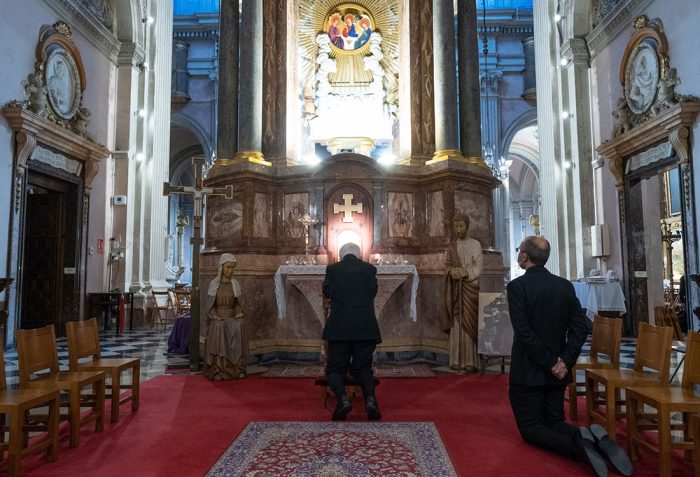 Llega A Valencia La Exposición De Los Milagros Eucarísticos Elaborada ...